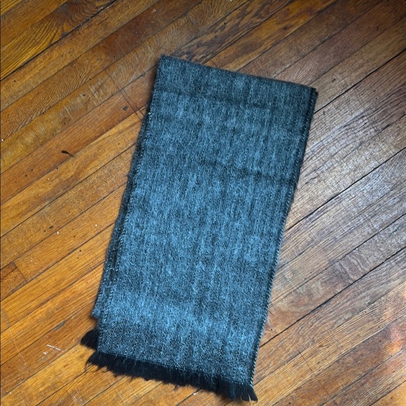 Other - Unisex Black Wool Scarf